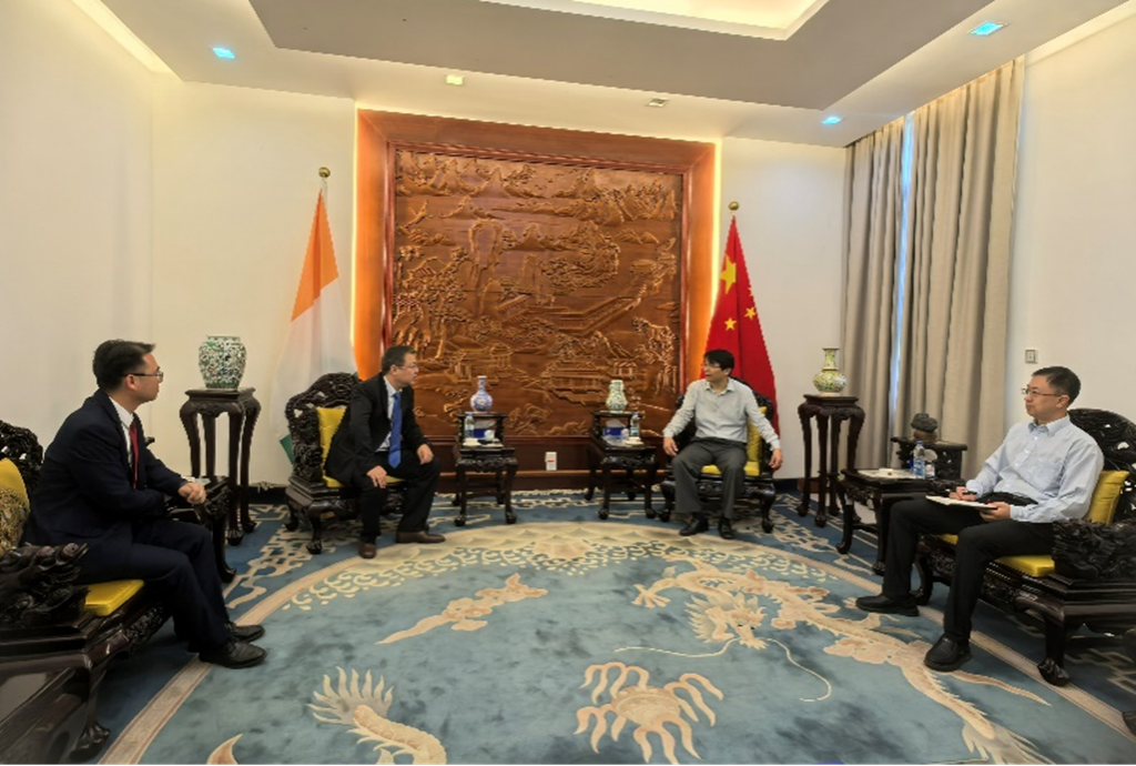 中国地矿总经理一行拜访中国驻科特迪瓦大使馆